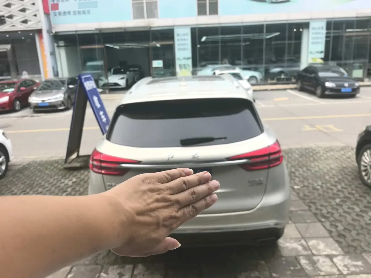2019 HongQi HS5 2.0T 224HP L4 6AT,autocango,china used car exporter,china ev exporter,chinese used car exporter,chinese used ev exporter