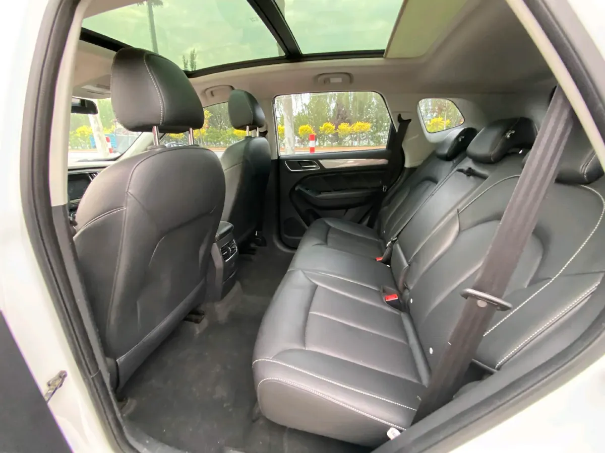2018 Roewe RX5 1.5T 169HP L4 6MT,autocango,china used car exporter,china ev exporter,chinese used car exporter,chinese used ev exporter