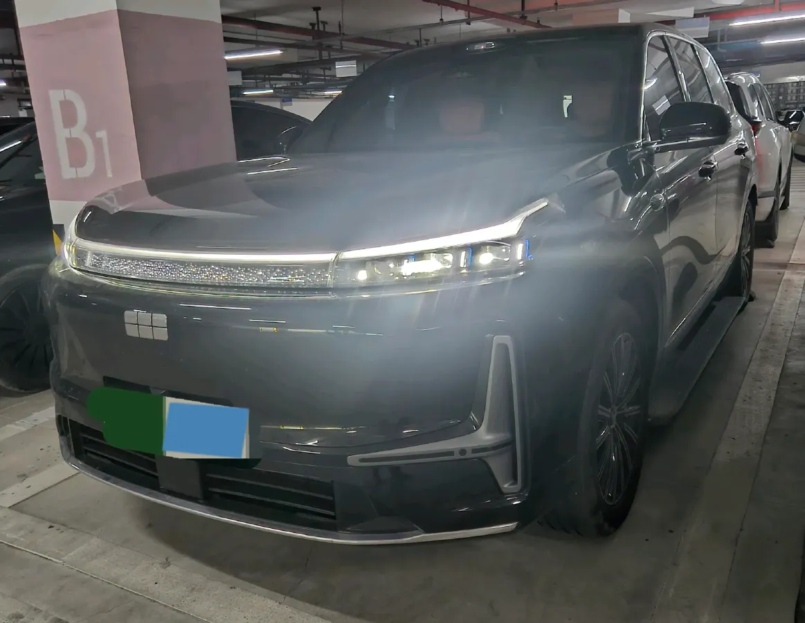 2025 Volkswagen Tiguan L 2.0T 220HP L4 7DCT,autocango,china used car exporter,china ev exporter,chinese used car exporter,chinese used ev exporter