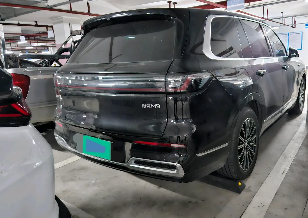 2025 Volkswagen Tiguan L 2.0T 220HP L4 7DCT,autocango,china used car exporter,china ev exporter,chinese used car exporter,chinese used ev exporter