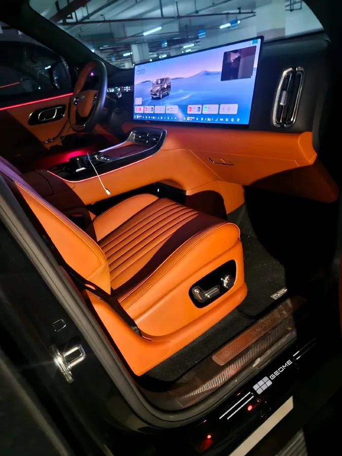 2025 Volkswagen Tiguan L 2.0T 220HP L4 7DCT,autocango,china used car exporter,china ev exporter,chinese used car exporter,chinese used ev exporter