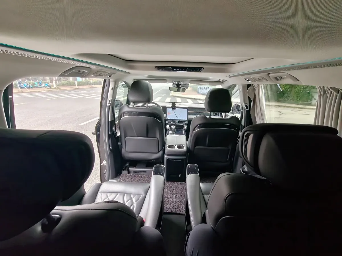 2024 GAC Trumpchi M8 2.0T 252HP L4 8AT,autocango,china used car exporter,china ev exporter,chinese used car exporter,chinese used ev exporter