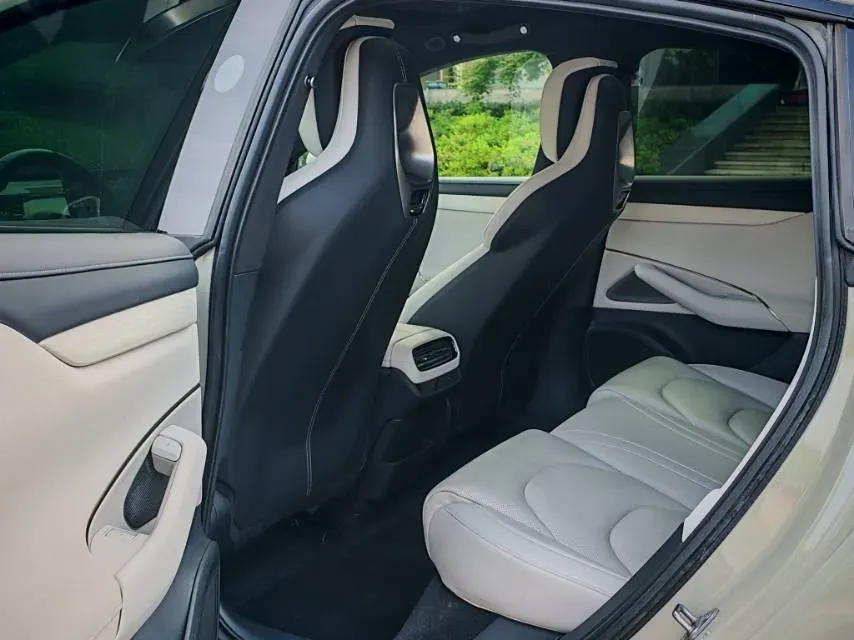 2024 MI SU7 BEV 101KWH,autocango,china used car exporter,china ev exporter,chinese used car exporter,chinese used ev exporter