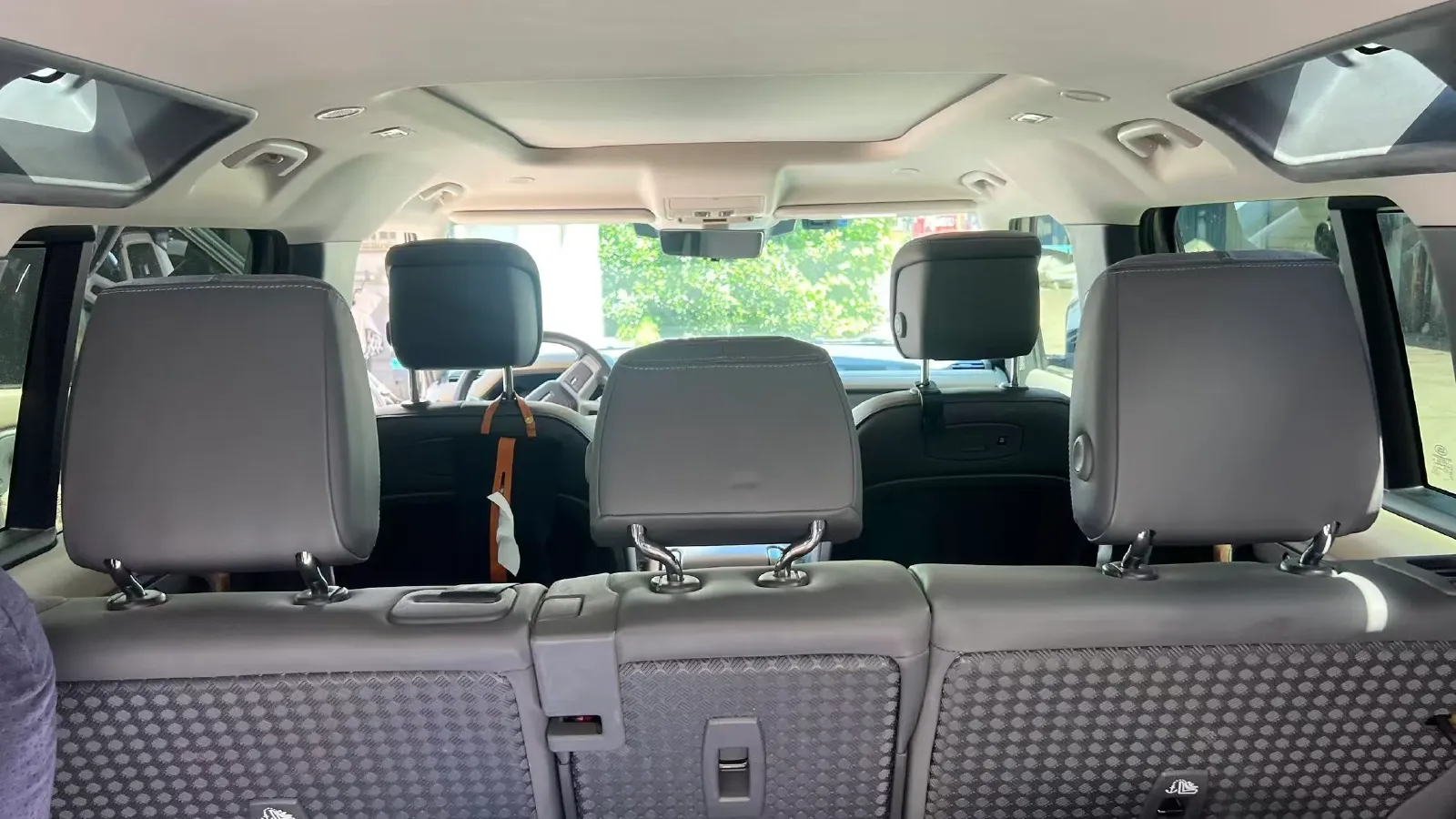 2022 Land Rover Defender 3.0T 400HP L6 8AT,autocango,china used car exporter,china ev exporter,chinese used car exporter,chinese used ev exporter