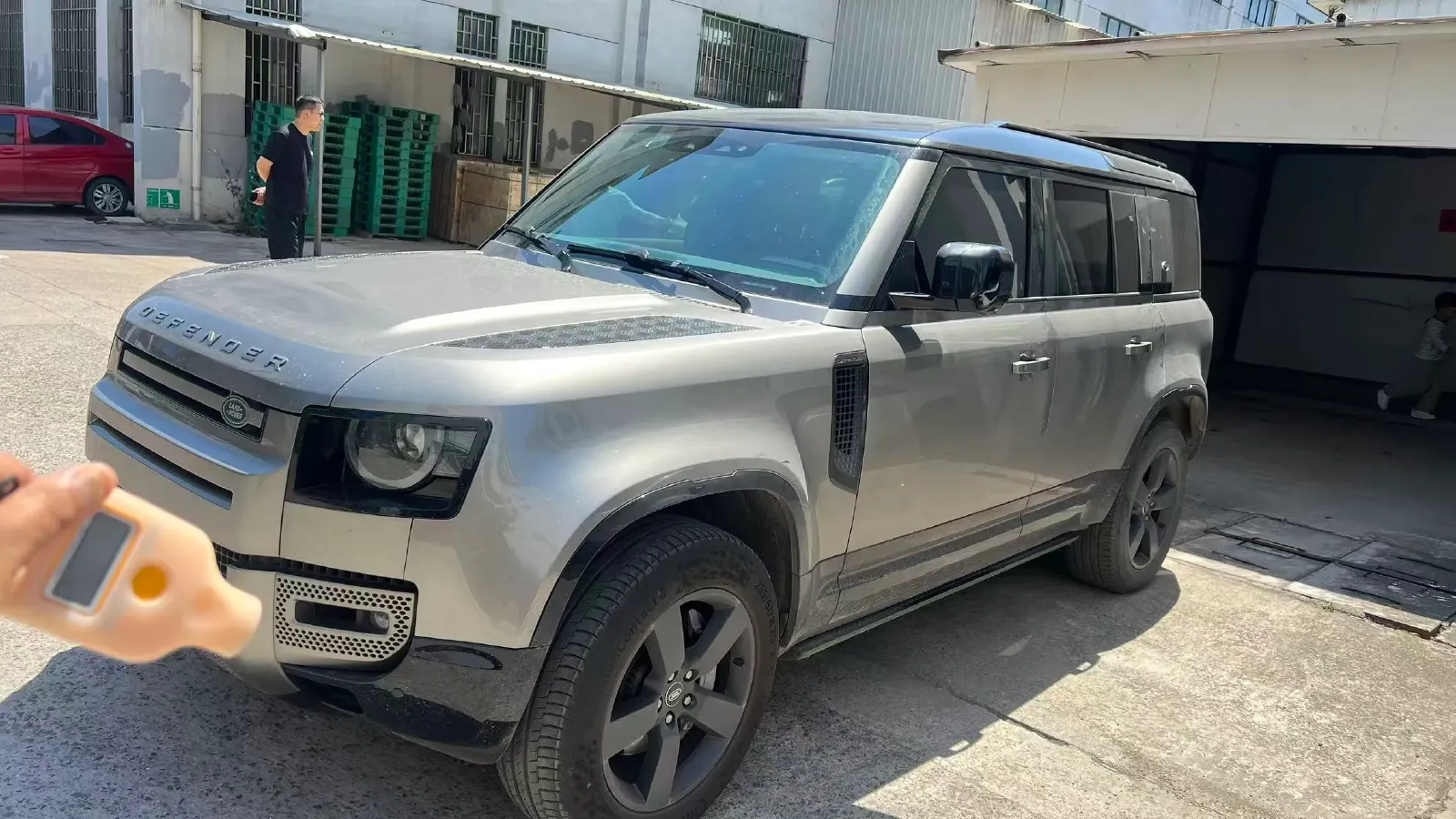 2022 Land Rover Defender 3.0T 400HP L6 8AT,autocango,china used car exporter,china ev exporter,chinese used car exporter,chinese used ev exporter