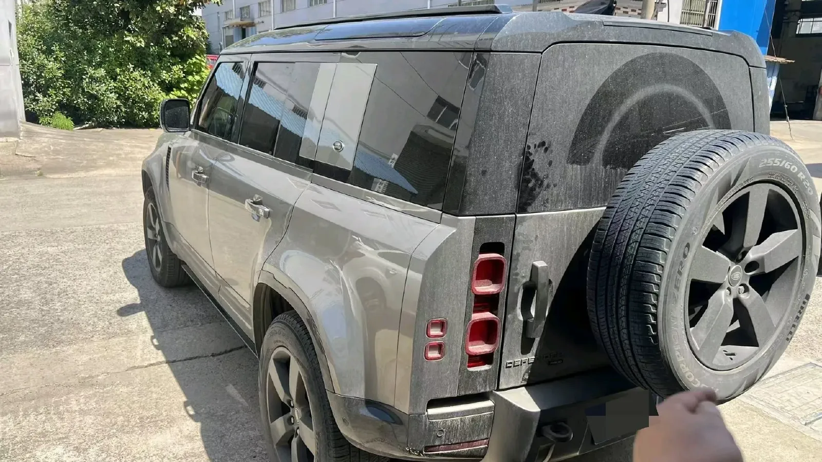 2022 Land Rover Defender 3.0T 400HP L6 8AT,autocango,china used car exporter,china ev exporter,chinese used car exporter,chinese used ev exporter