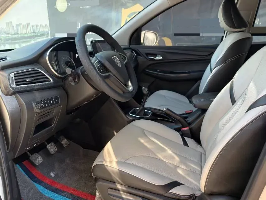 2019 BaoJun 730 1.5T 147HP L4 6MT,autocango,china used car exporter,china ev exporter,chinese used car exporter,chinese used ev exporter
