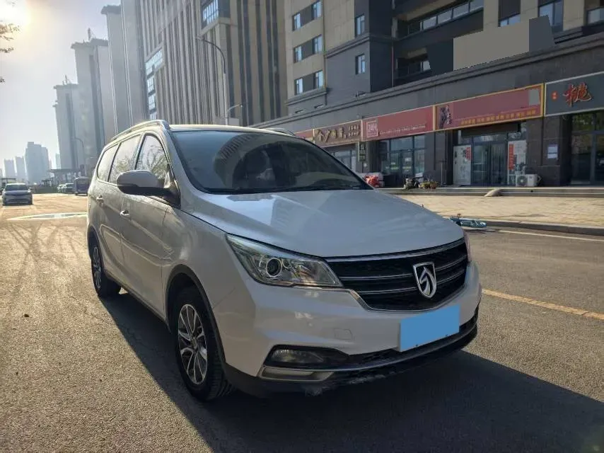 2019 BaoJun 730 1.5T 147HP L4 6MT,autocango,china used car exporter,china ev exporter,chinese used car exporter,chinese used ev exporter