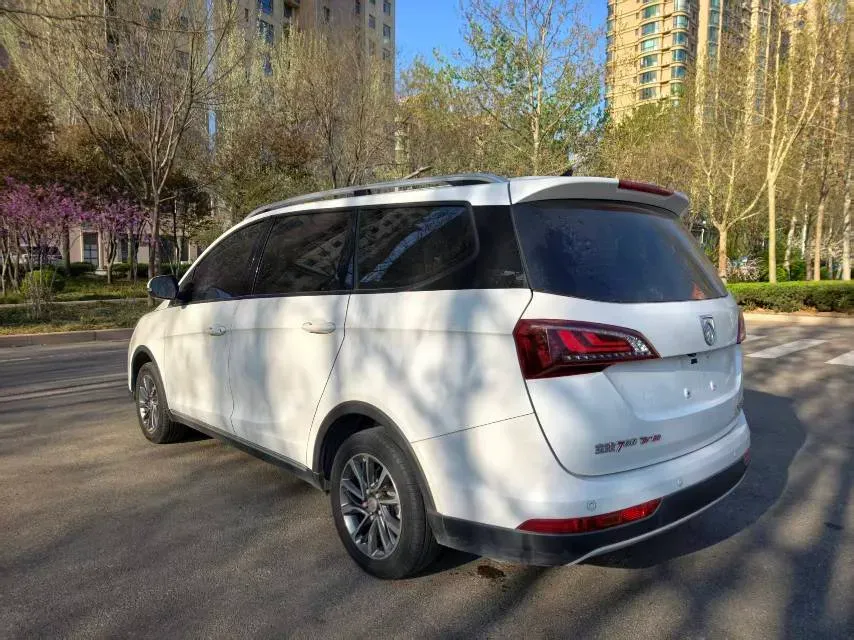 2019 BaoJun 730 1.5T 147HP L4 6MT,autocango,china used car exporter,china ev exporter,chinese used car exporter,chinese used ev exporter