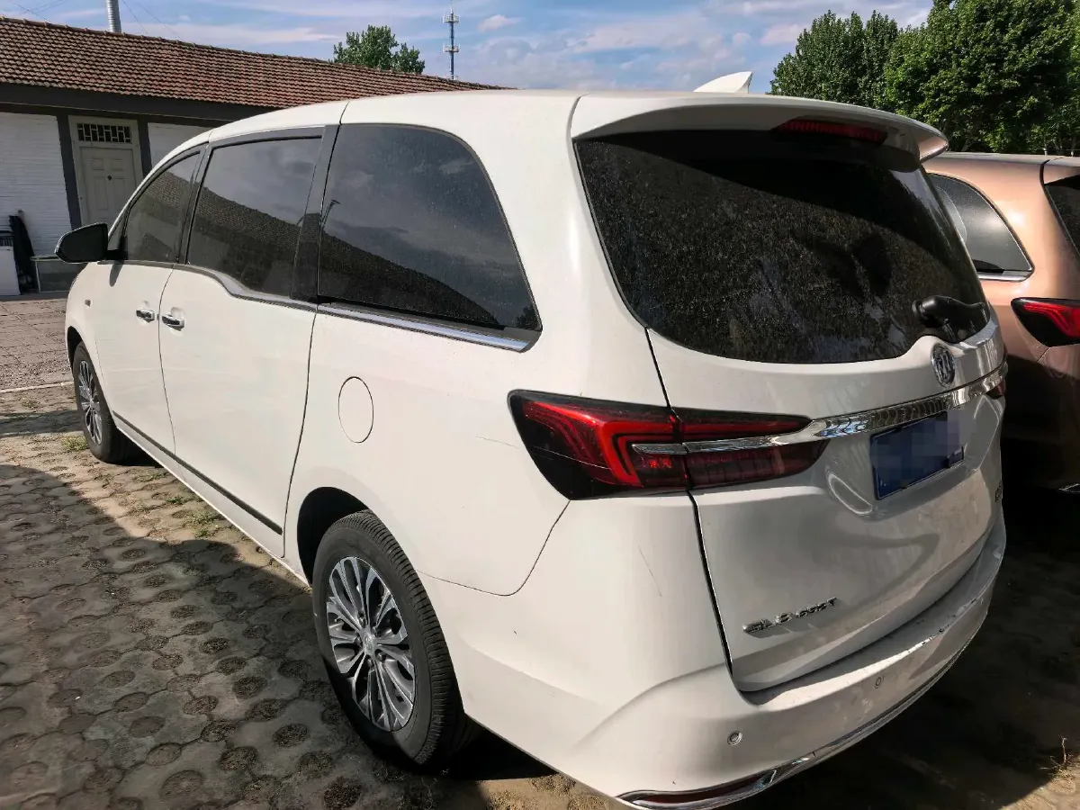 2022 Buick GL8 2.0T 237HP L4 9AT,autocango,china used car exporter,china ev exporter,chinese used car exporter,chinese used ev exporter
