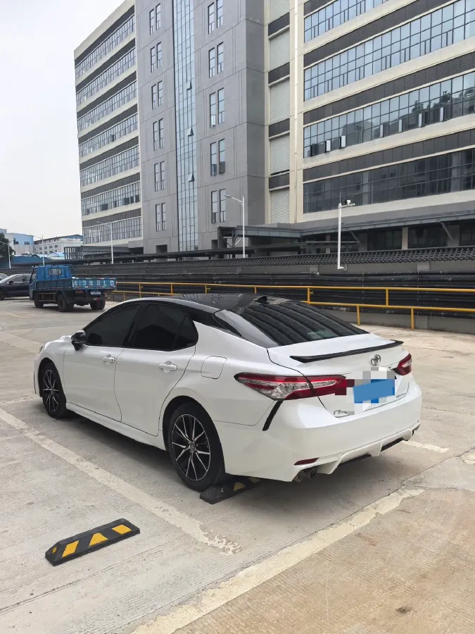 2023 Toyota Camry 2.5L 207HP L4 8AT,autocango,china used car exporter,china ev exporter,chinese used car exporter,chinese used ev exporter