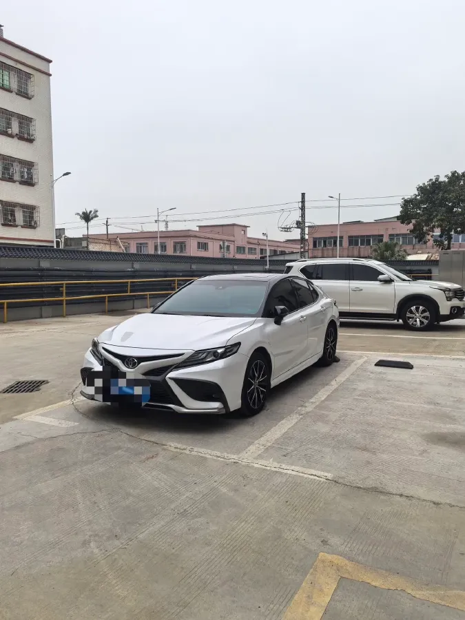 2023 Toyota Camry 2.5L 207HP L4 8AT,autocango,china used car exporter,china ev exporter,chinese used car exporter,chinese used ev exporter