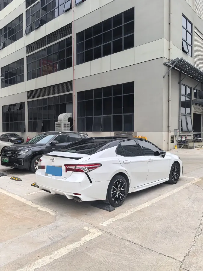2023 Toyota Camry 2.5L 207HP L4 8AT,autocango,china used car exporter,china ev exporter,chinese used car exporter,chinese used ev exporter