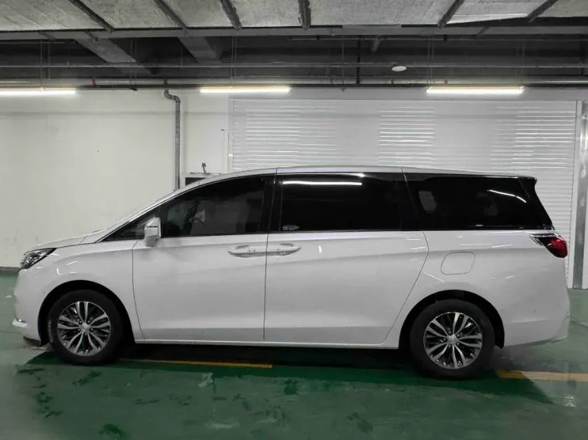 2022 Buick GL8 2.0T 237HP L4 9AT,autocango,china used car exporter,china ev exporter,chinese used car exporter,chinese used ev exporter