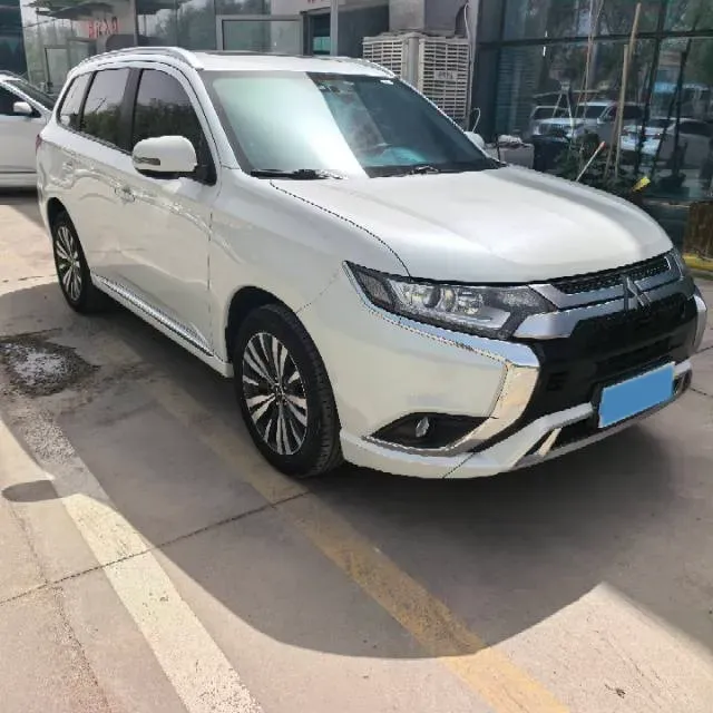 2020 Mitsubishi Outlander 2.0L 166HP L4 CVT,autocango,china used car exporter,china ev exporter,chinese used car exporter,chinese used ev exporter
