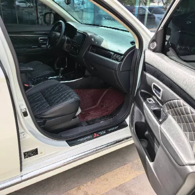 2020 Mitsubishi Outlander 2.0L 166HP L4 CVT,autocango,china used car exporter,china ev exporter,chinese used car exporter,chinese used ev exporter