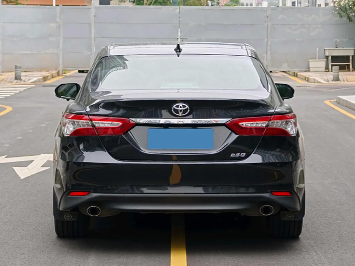 2021 Toyota Camry 2.5L 209HP L4 8AT,autocango,china used car exporter,china ev exporter,chinese used car exporter,chinese used ev exporter