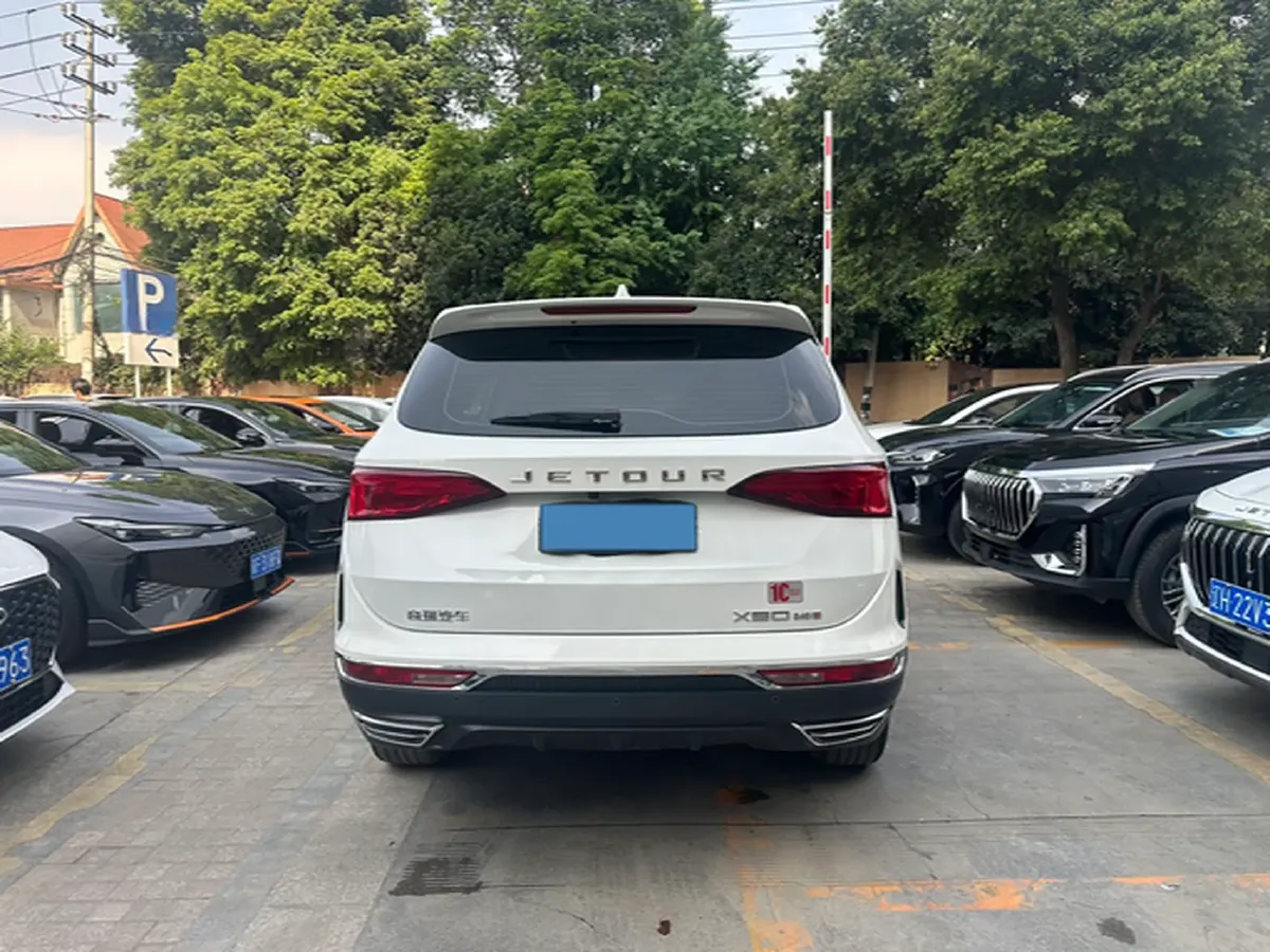 2021 Jetour X90 Plus 1.5T 156HP L4 6MT,autocango,china used car exporter,china ev exporter,chinese used car exporter,chinese used ev exporter
