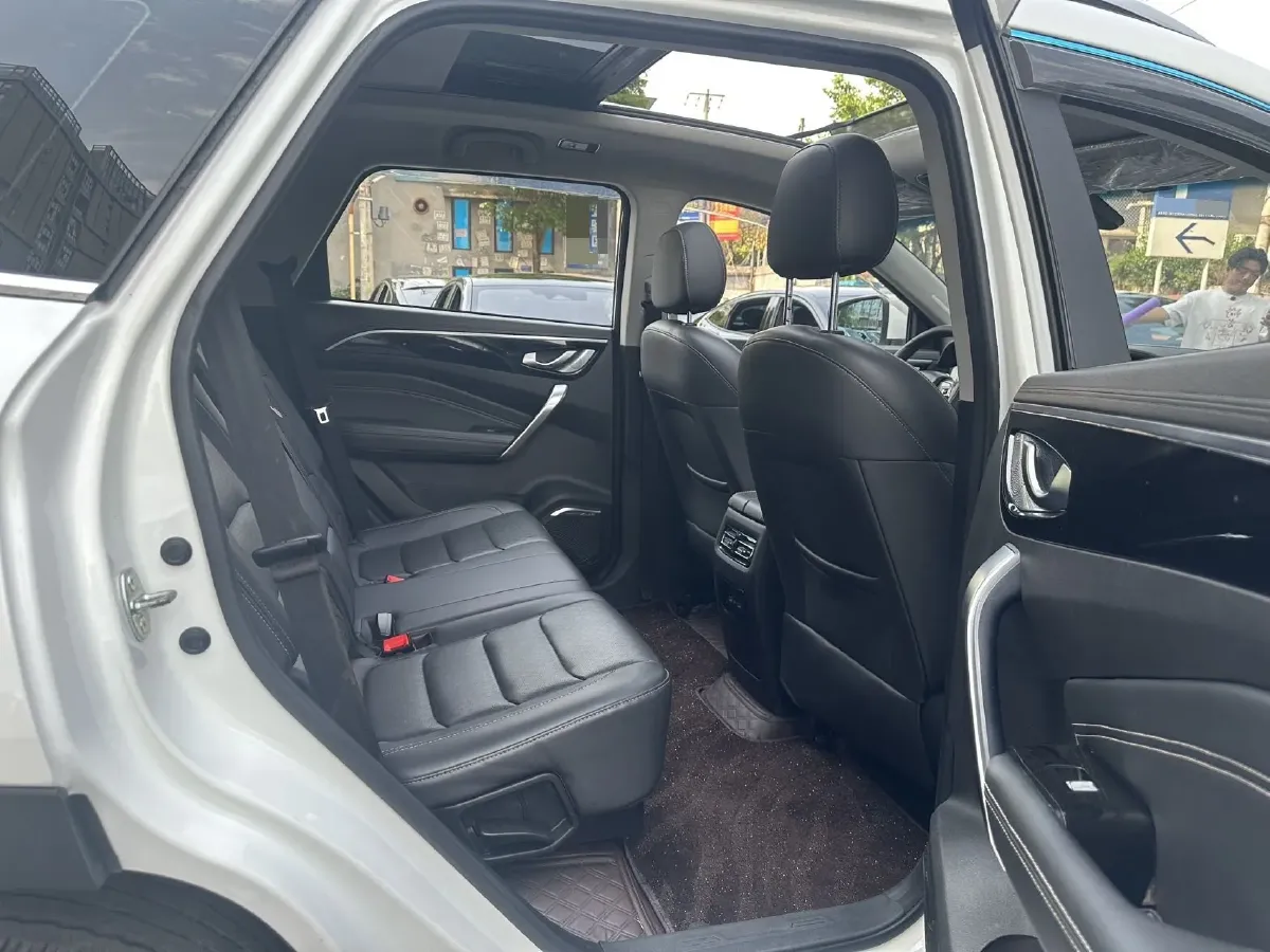 2021 Jetour X90 Plus 1.5T 156HP L4 6MT,autocango,china used car exporter,china ev exporter,chinese used car exporter,chinese used ev exporter