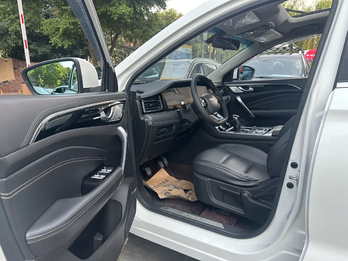 2021 Jetour X90 Plus 1.5T 156HP L4 6MT,autocango,china used car exporter,china ev exporter,chinese used car exporter,chinese used ev exporter