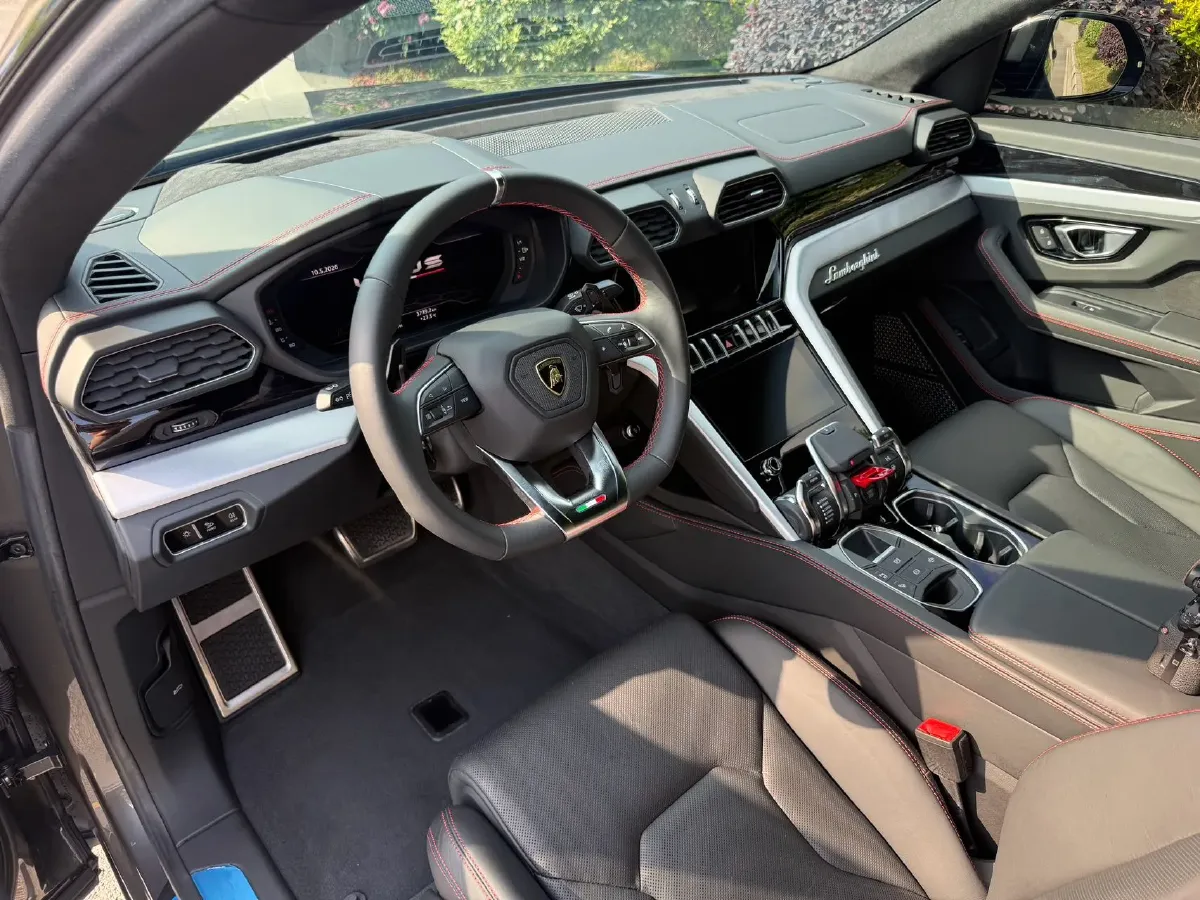2021 Lamborghini Urus 4.0T 641HP V8 8AT,autocango,china used car exporter,china ev exporter,chinese used car exporter,chinese used ev exporter