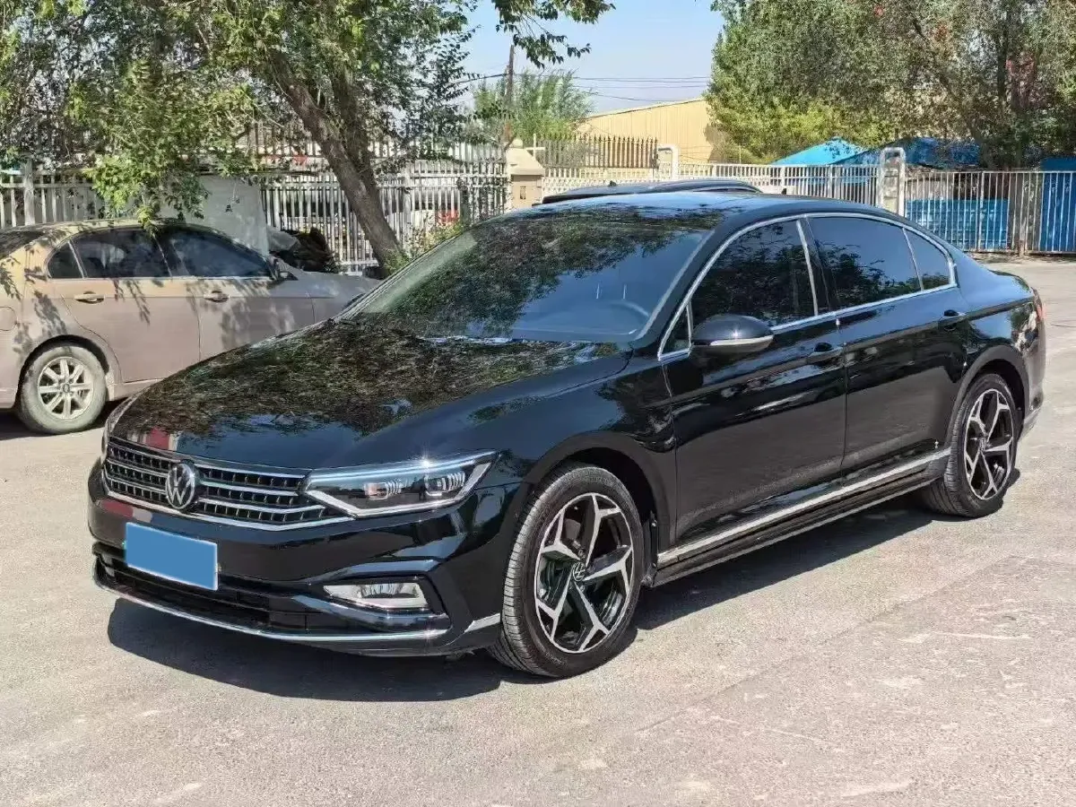 2024 Volkswagen Magotan 2.0T 186HP L4 7DCT,autocango,china used car exporter,china ev exporter,chinese used car exporter,chinese used ev exporter