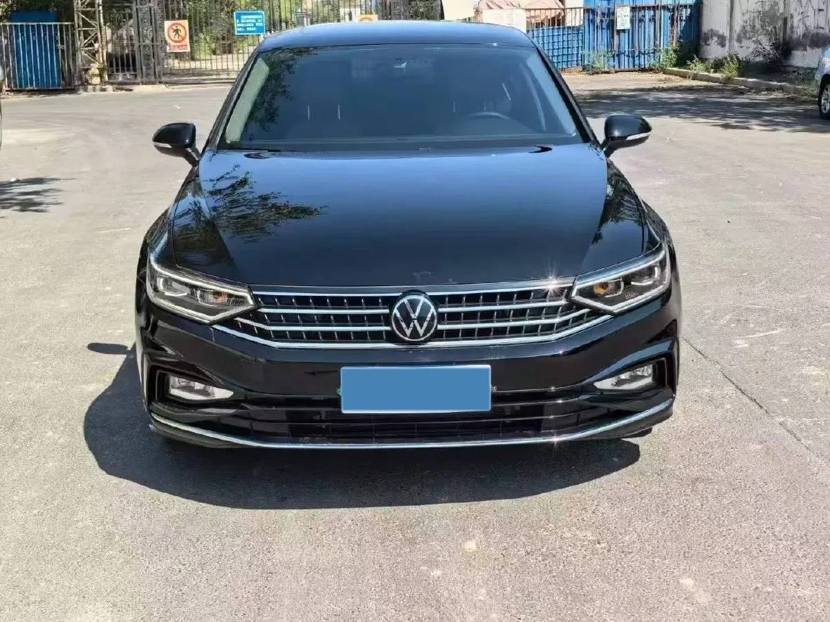 2024 Volkswagen Magotan 2.0T 186HP L4 7DCT,autocango,china used car exporter,china ev exporter,chinese used car exporter,chinese used ev exporter