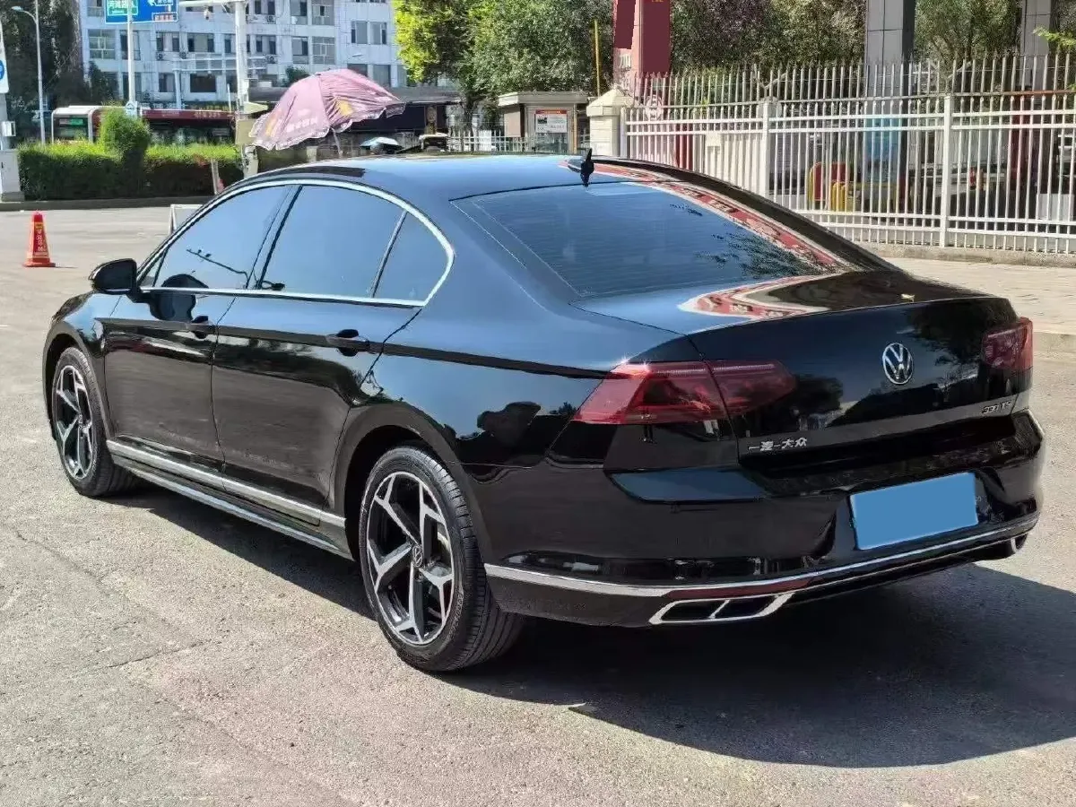 2024 Volkswagen Magotan 2.0T 186HP L4 7DCT,autocango,china used car exporter,china ev exporter,chinese used car exporter,chinese used ev exporter