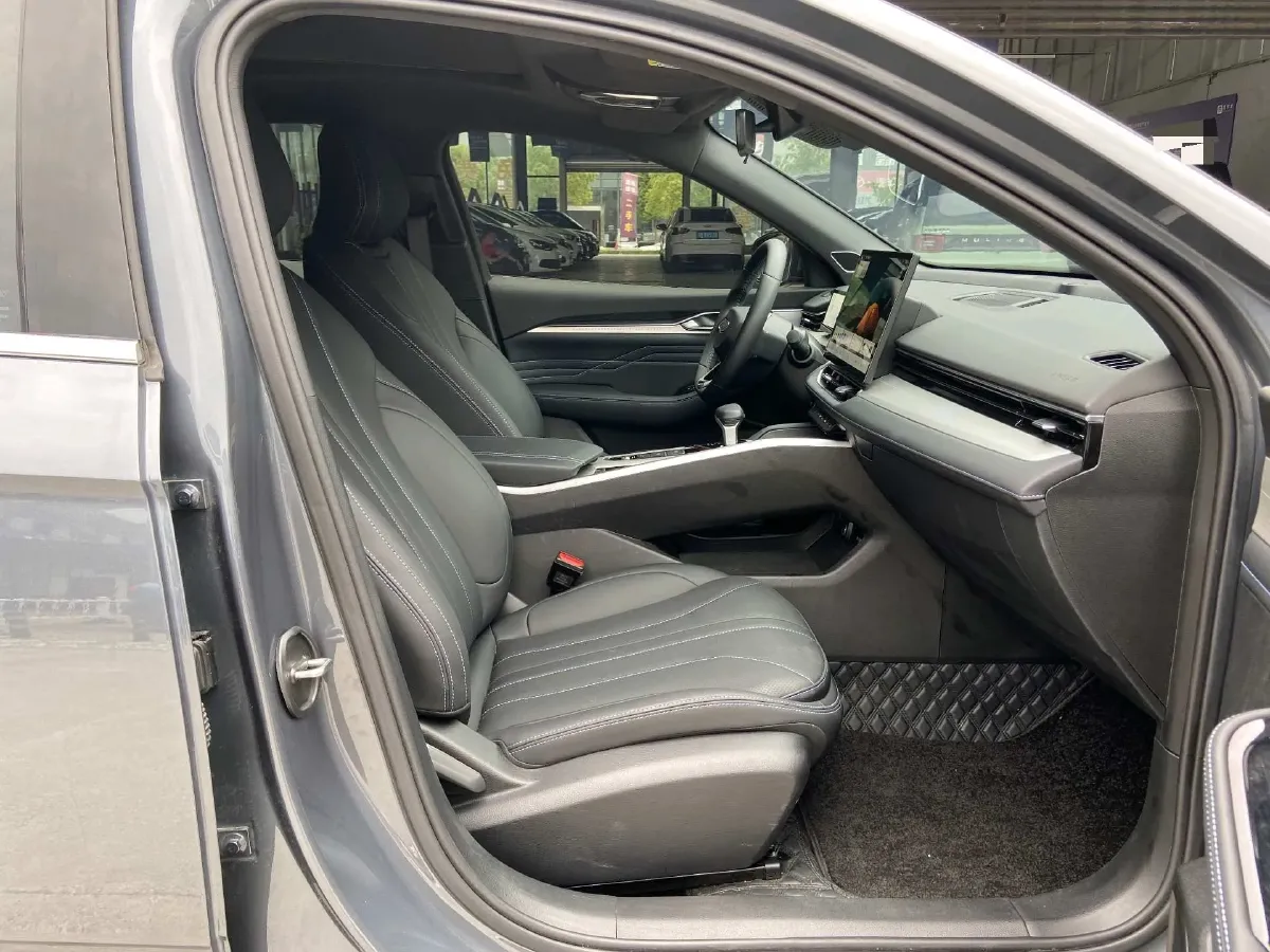 2025 Geely Preface 1.5T 181HP L4 7DCT,autocango,china used car exporter,china ev exporter,chinese used car exporter,chinese used ev exporter