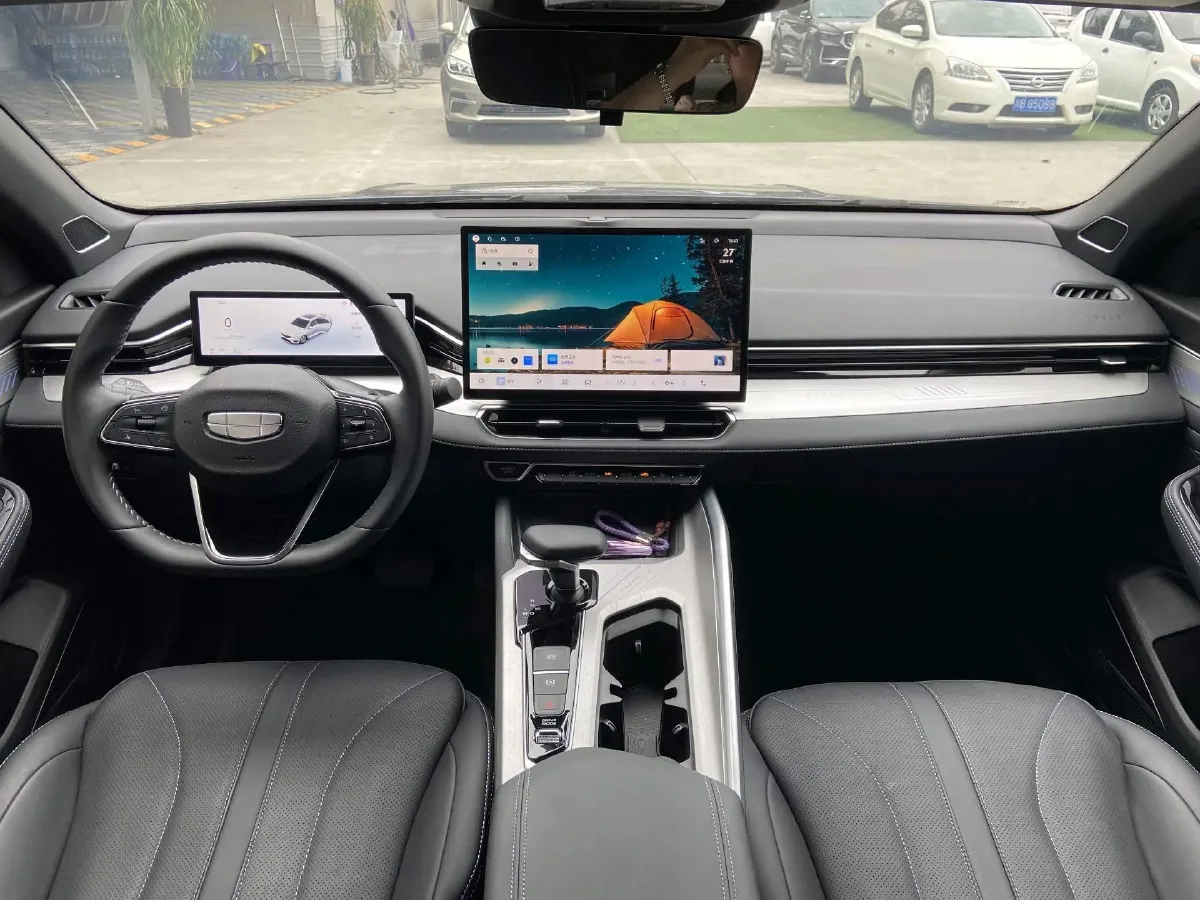 2025 Geely Preface 1.5T 181HP L4 7DCT,autocango,china used car exporter,china ev exporter,chinese used car exporter,chinese used ev exporter