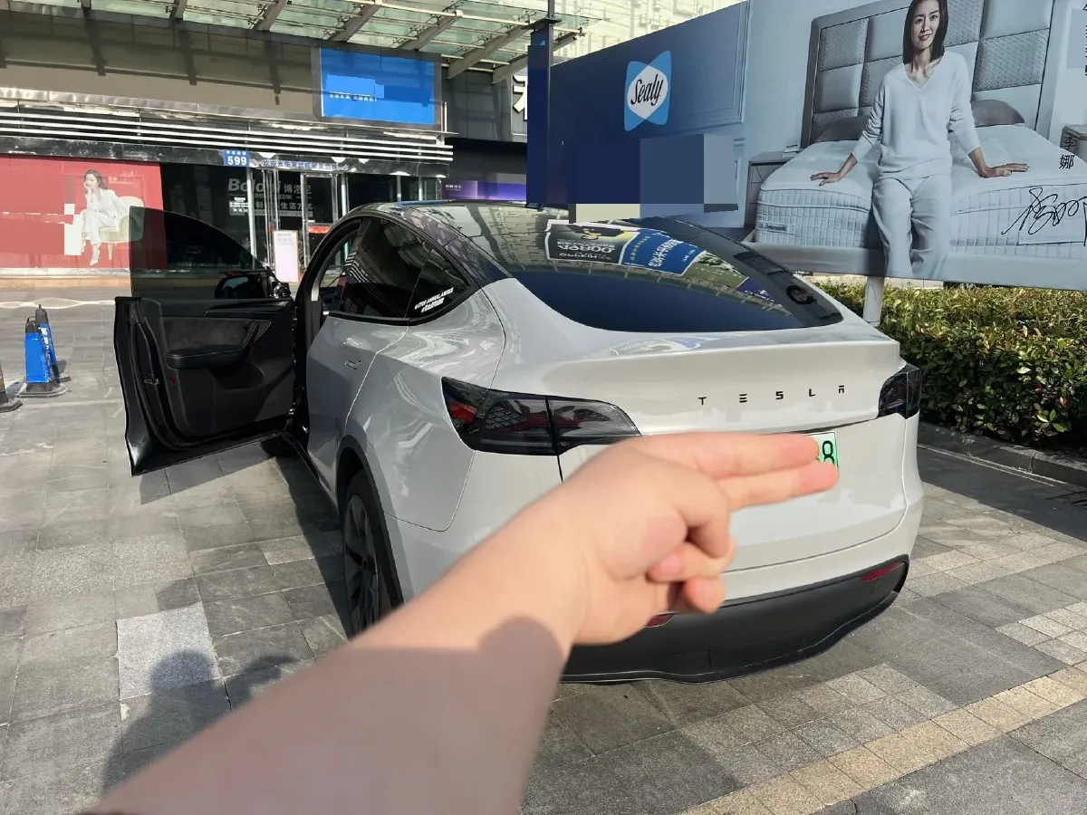 2024 Iveco OuSheng BEV 77.28KWH,autocango,china used car exporter,china ev exporter,chinese used car exporter,chinese used ev exporter