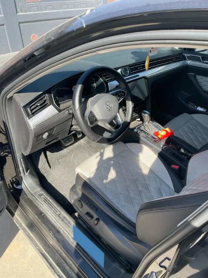 2023 Volkswagen Magotan 2.0T 220HP L4 7DCT,autocango,china used car exporter,china ev exporter,chinese used car exporter,chinese used ev exporter