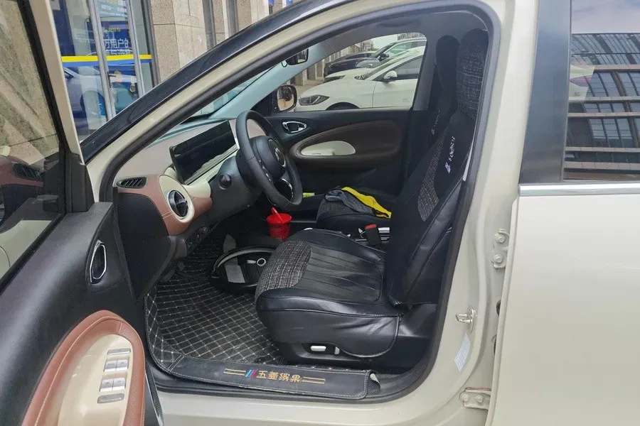 2023 WuLing BinGuo BEV 31.9KWH,autocango,china used car exporter,china ev exporter,chinese used car exporter,chinese used ev exporter