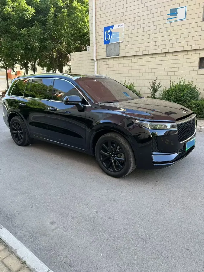2021 Li ONE Range Extended 131HP REEV 40.5KWH,autocango,china used car exporter,china ev exporter,chinese used car exporter,chinese used ev exporter