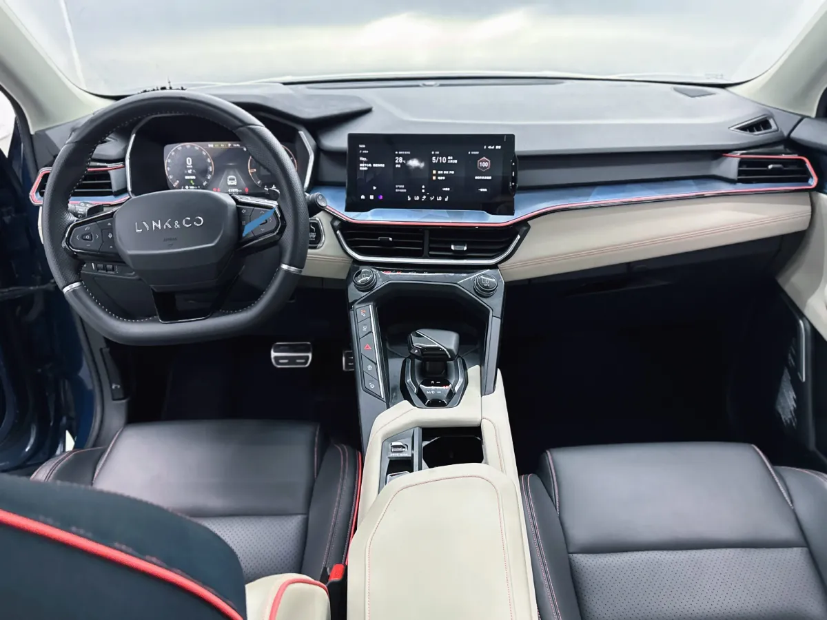 2020 LYNK&CO 06 1.5T 177HP L3 7DCT,autocango,china used car exporter,china ev exporter,chinese used car exporter,chinese used ev exporter