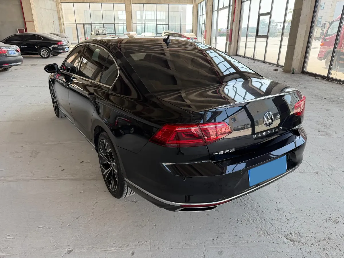 2021 Volkswagen Magotan 2.0T 186HP L4 7DCT,autocango,china used car exporter,china ev exporter,chinese used car exporter,chinese used ev exporter