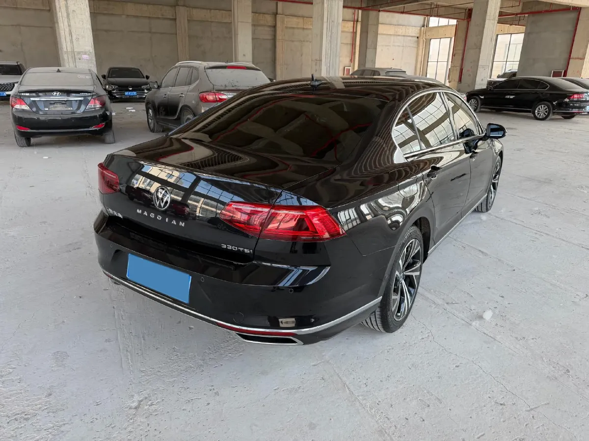 2021 Volkswagen Magotan 2.0T 186HP L4 7DCT,autocango,china used car exporter,china ev exporter,chinese used car exporter,chinese used ev exporter