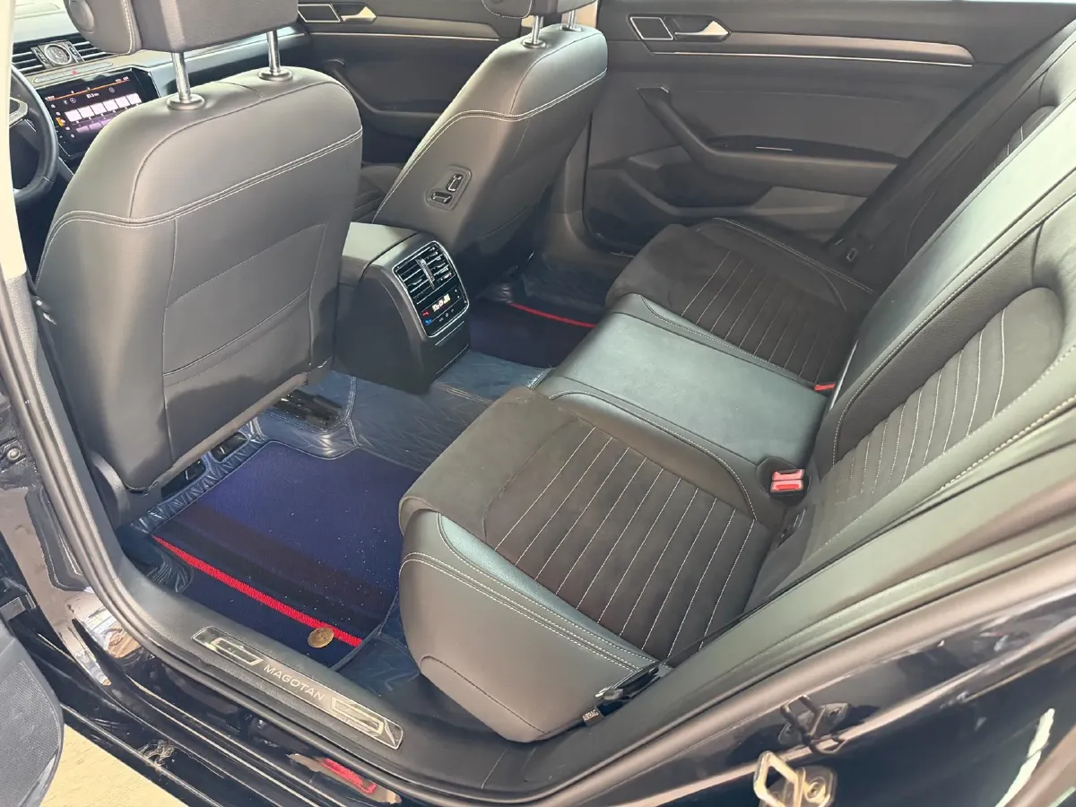 2021 Volkswagen Magotan 2.0T 186HP L4 7DCT,autocango,china used car exporter,china ev exporter,chinese used car exporter,chinese used ev exporter