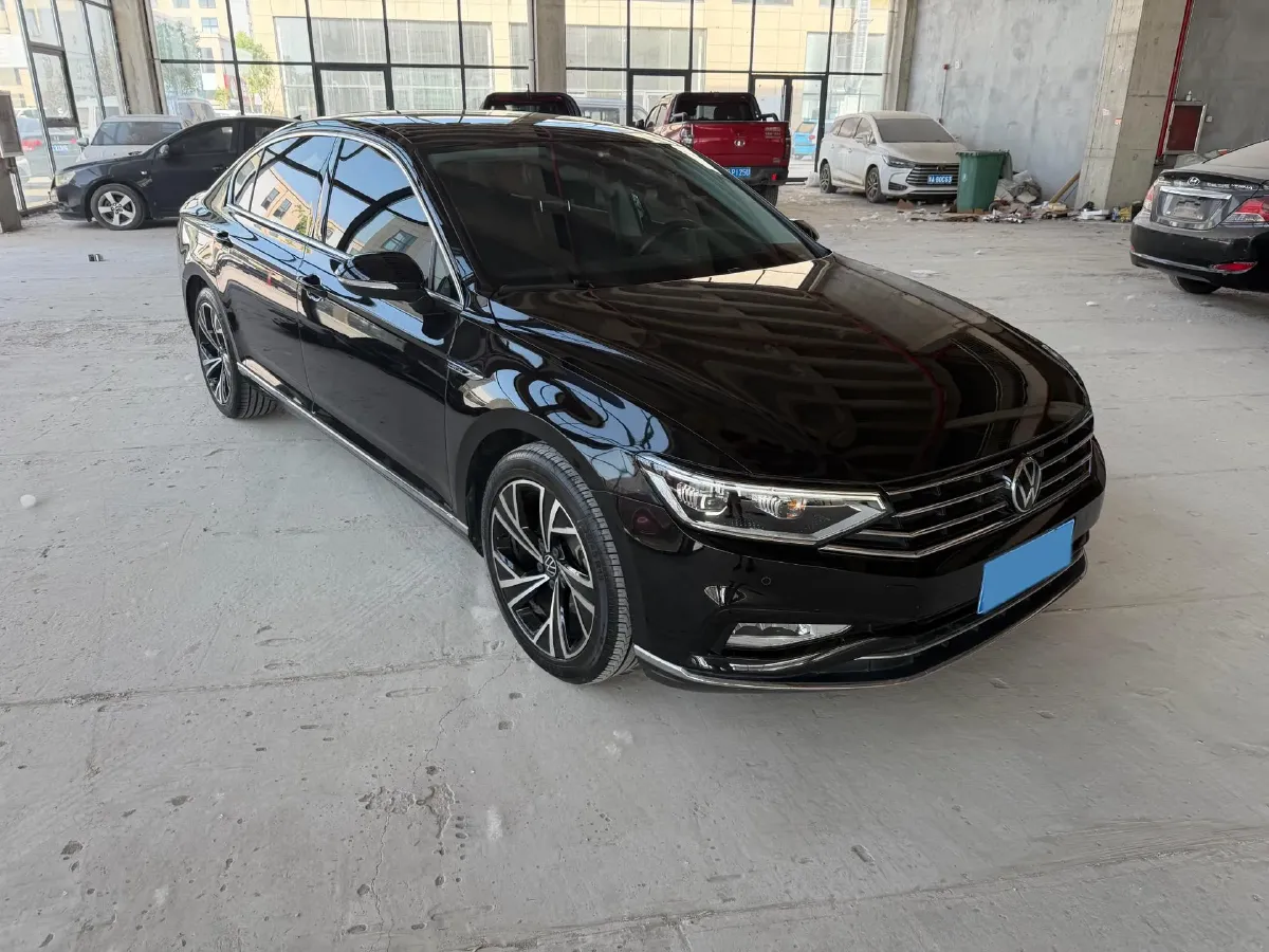2021 Volkswagen Magotan 2.0T 186HP L4 7DCT,autocango,china used car exporter,china ev exporter,chinese used car exporter,chinese used ev exporter