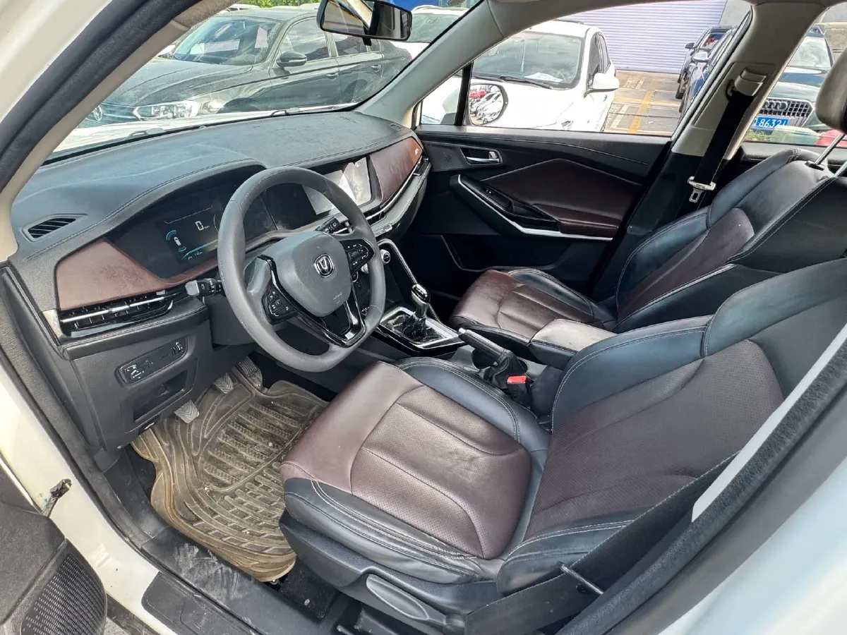 2019 ChangAn CS15 1.5L 107HP L4 5DCT,autocango,china used car exporter,china ev exporter,chinese used car exporter,chinese used ev exporter