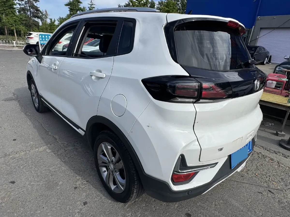 2019 ChangAn CS15 1.5L 107HP L4 5DCT,autocango,china used car exporter,china ev exporter,chinese used car exporter,chinese used ev exporter