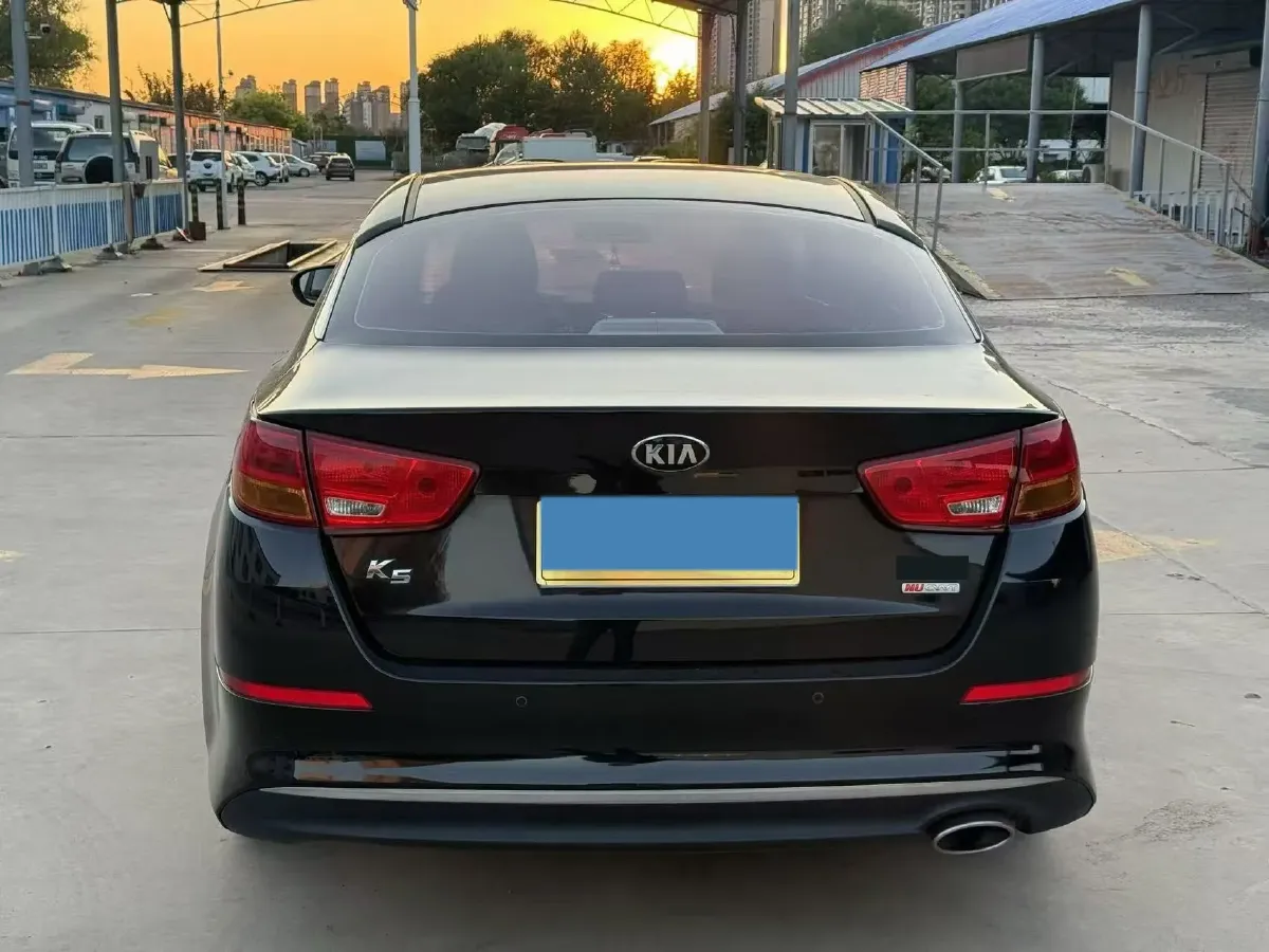 2015 Kia K5 2.0L 162HP L4 6AT,autocango,china used car exporter,china ev exporter,chinese used car exporter,chinese used ev exporter