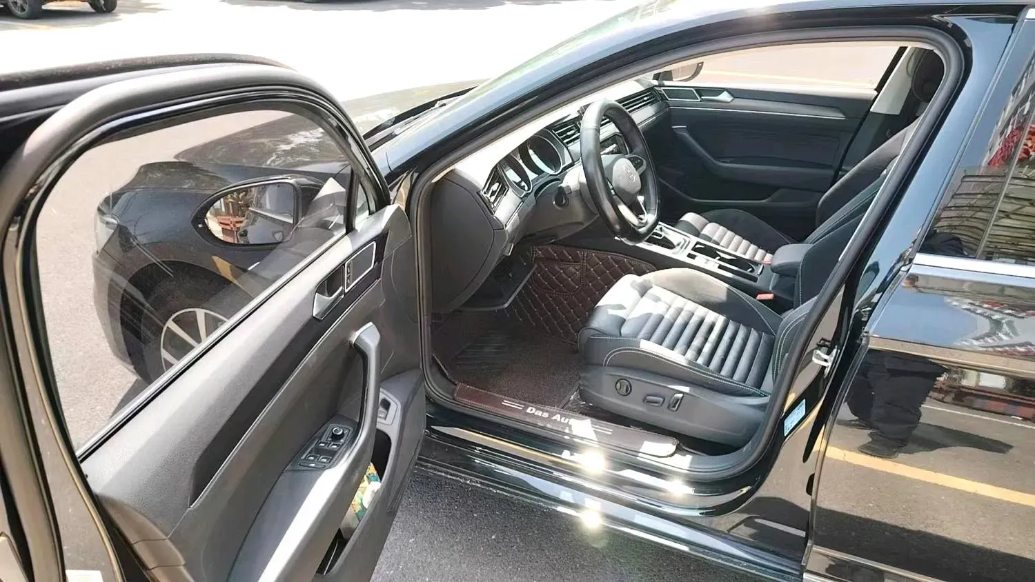 2020 Volkswagen Magotan 2.0T 186HP L4 7DCT,autocango,china used car exporter,china ev exporter,chinese used car exporter,chinese used ev exporter