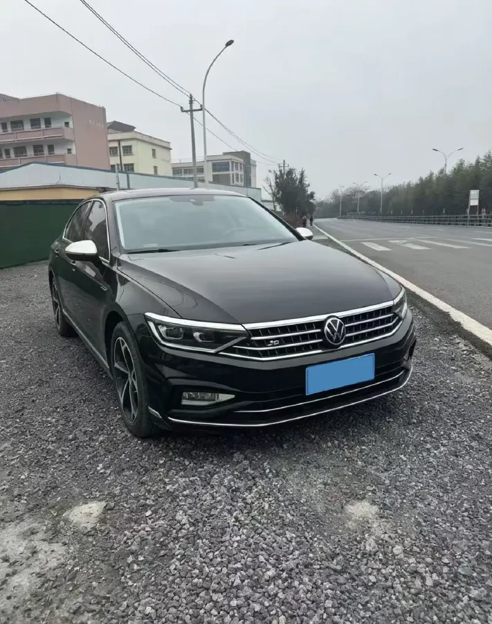 2023 Volkswagen Magotan 2.0T 186HP L4 7DCT,autocango,china used car exporter,china ev exporter,chinese used car exporter,chinese used ev exporter