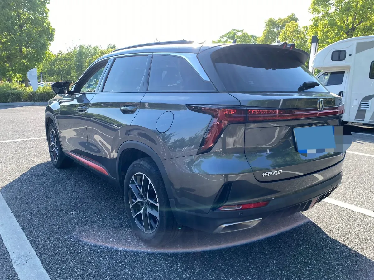 2023 ChangAn CS75 Plus 1.5T 188HP L4 8AT,autocango,china used car exporter,china ev exporter,chinese used car exporter,chinese used ev exporter