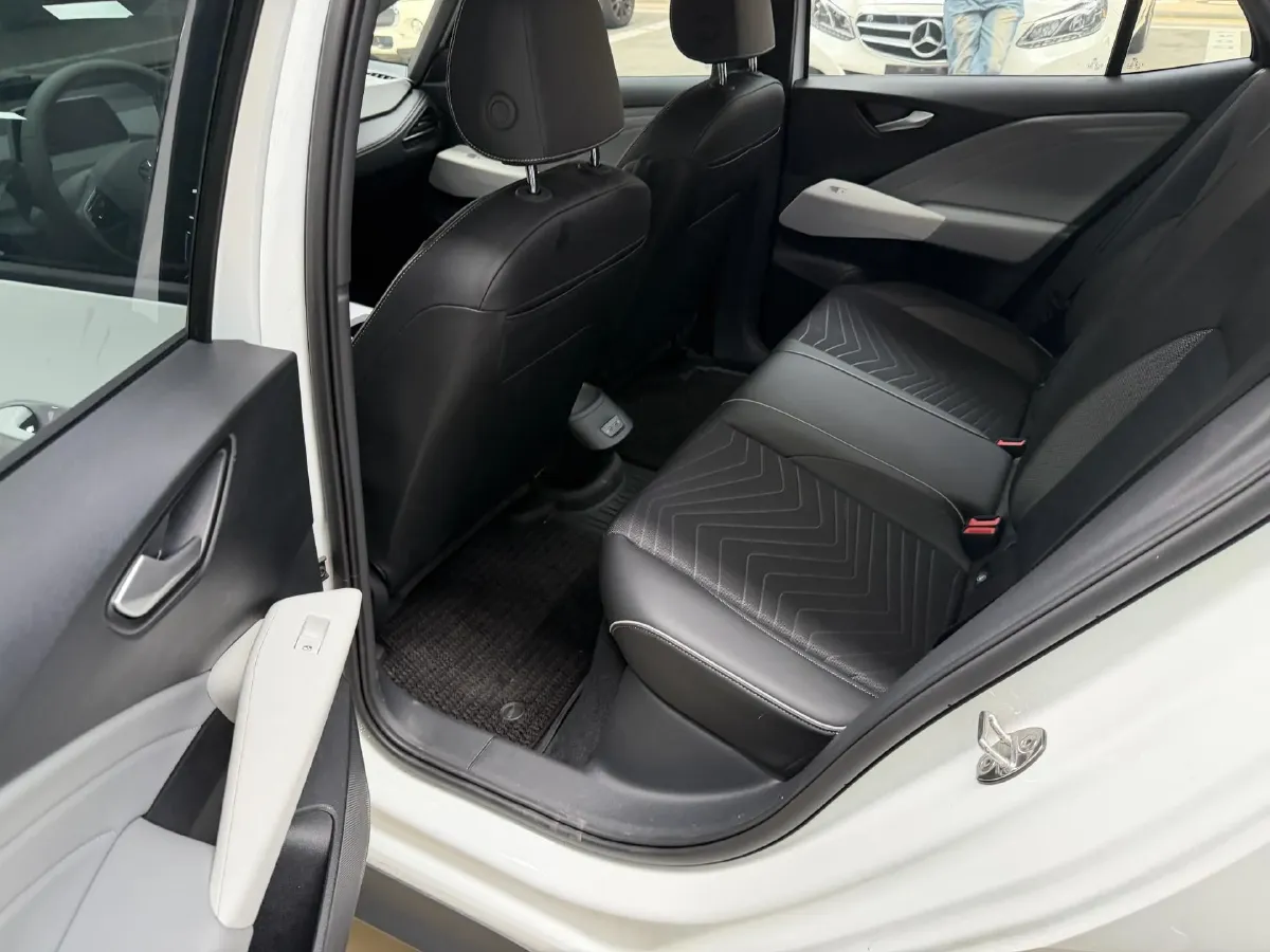 2025 Volkswagen ID.3 BEV 52.8KWH,autocango,china used car exporter,china ev exporter,chinese used car exporter,chinese used ev exporter