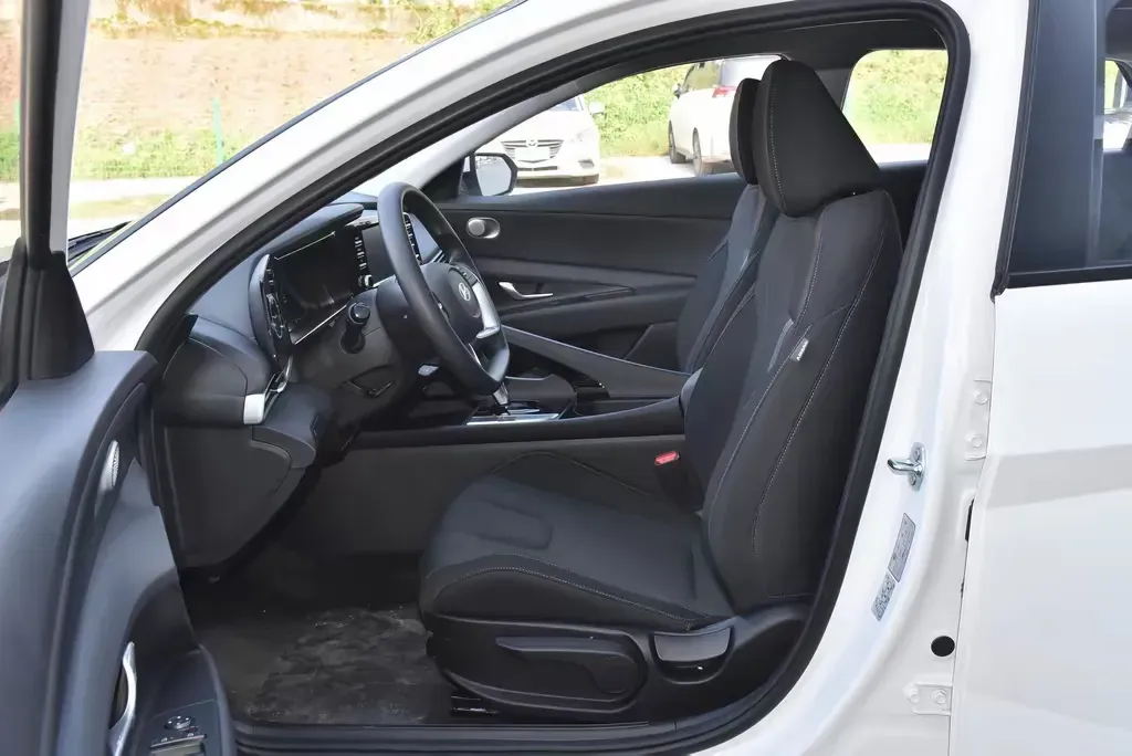 2023 Hyundai Elantra 1.5L 115HP L4 CVT,autocango,china used car exporter,china ev exporter,chinese used car exporter,chinese used ev exporter