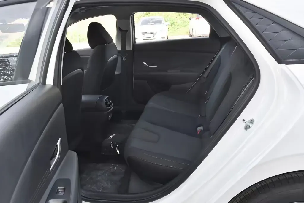 2023 Hyundai Elantra 1.5L 115HP L4 CVT,autocango,china used car exporter,china ev exporter,chinese used car exporter,chinese used ev exporter