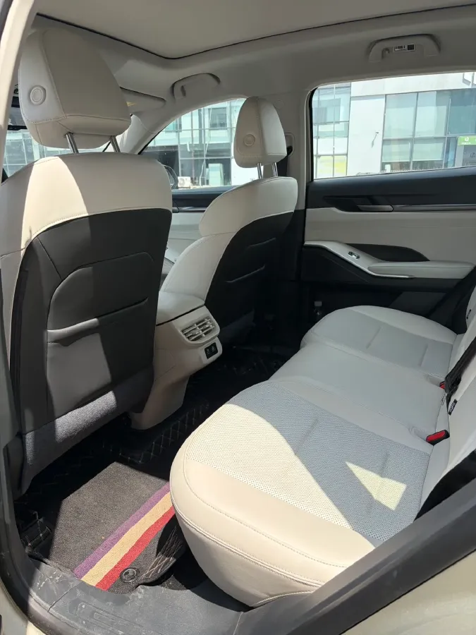 2024 Haval H6 1.5T 184HP L4 7DCT,autocango,china used car exporter,china ev exporter,chinese used car exporter,chinese used ev exporter