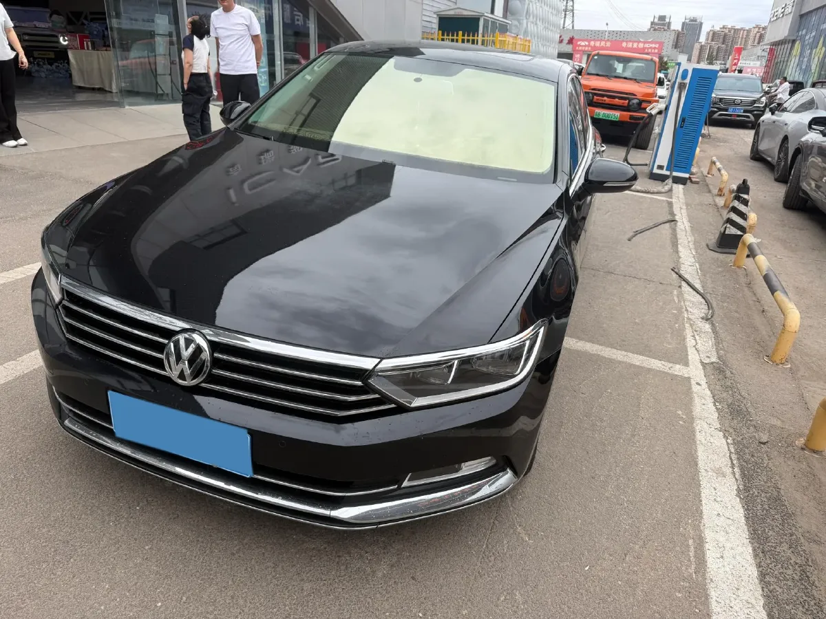 2018 Volkswagen Magotan 1.8T 180HP L4 7DCT,autocango,china used car exporter,china ev exporter,chinese used car exporter,chinese used ev exporter